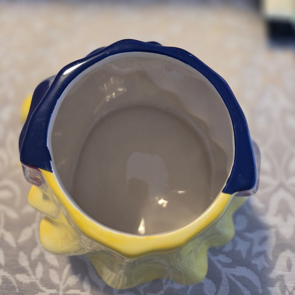 Snow White Ceramic Cookie Jar - Picture 3 of 3